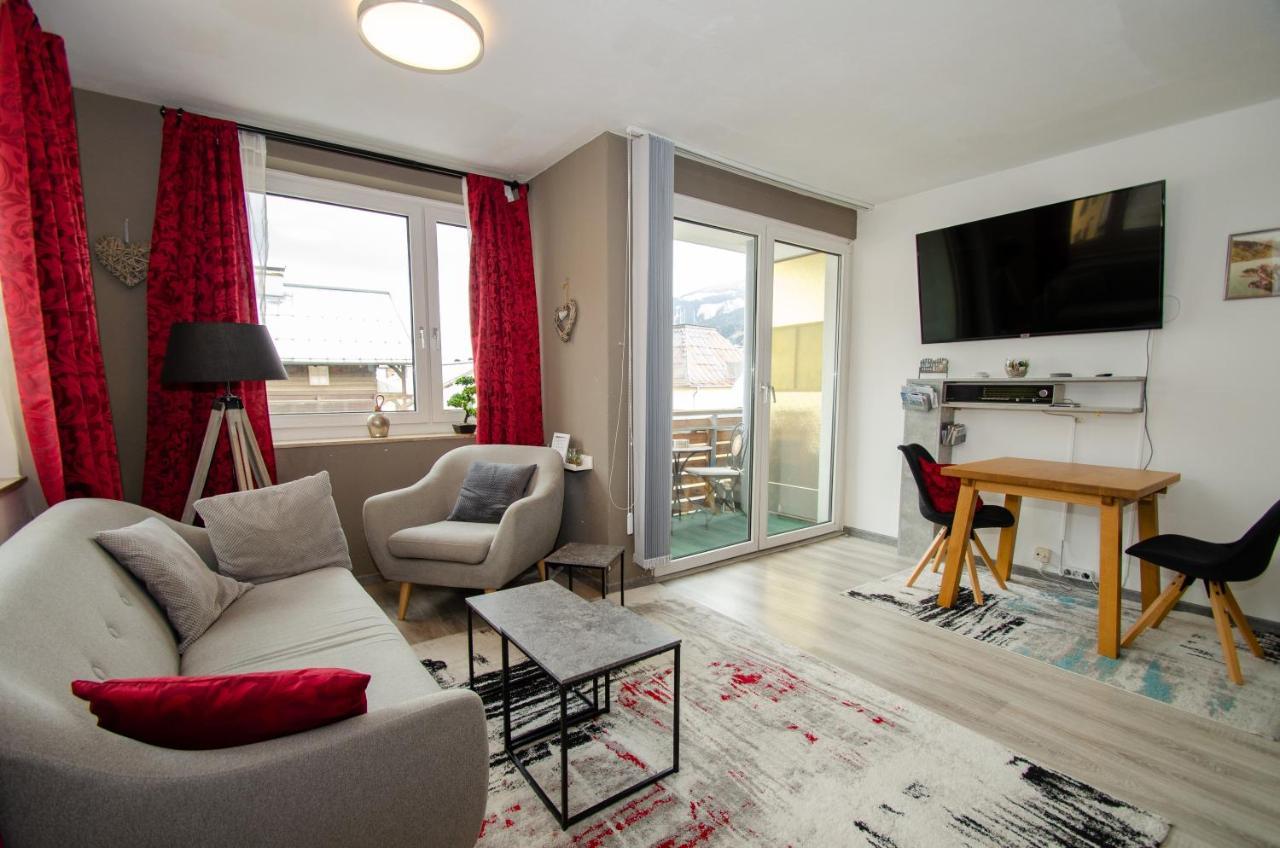 Apartment Dreamski Zell Am See Town, Near Lake Bagian luar foto