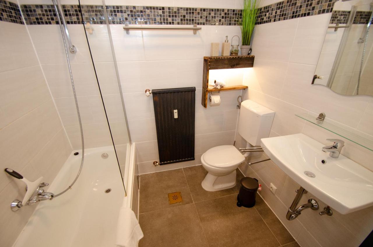 Apartment Dreamski Zell Am See Town, Near Lake Bagian luar foto